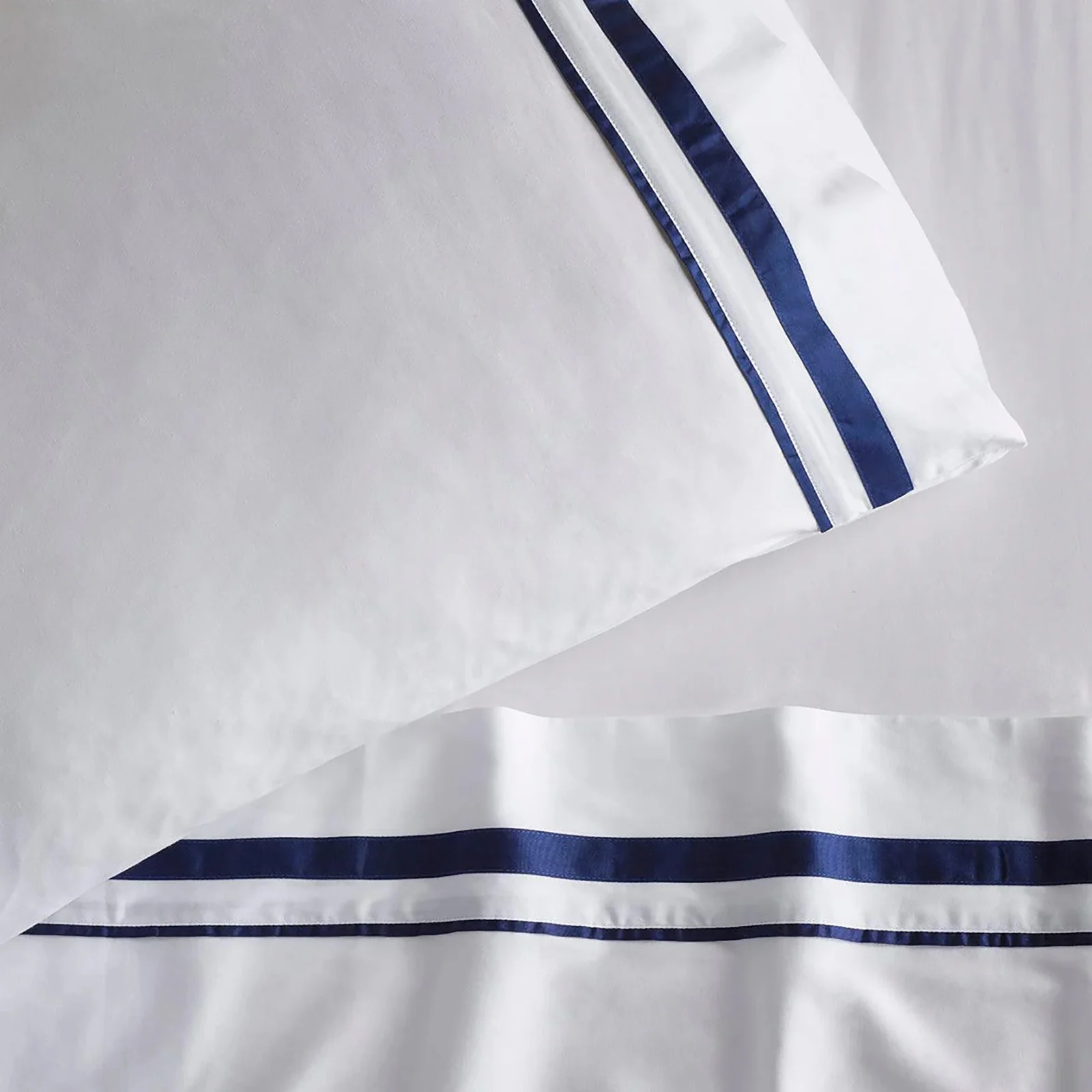 Cloud 1000 TC Egyptian Cotton White Navy Super King Sheet sets by Renee Taylor - Image 4